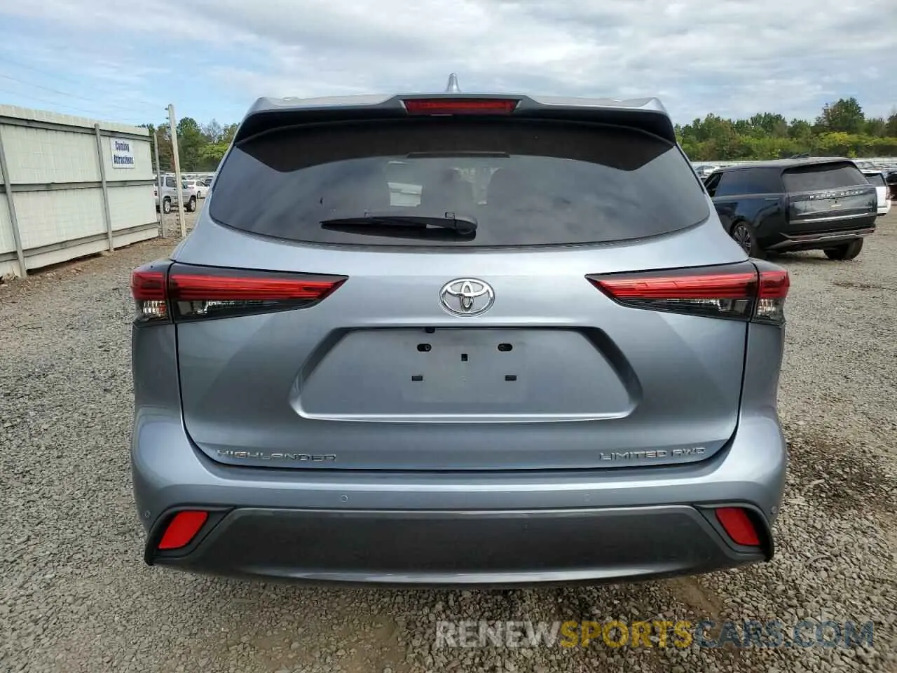 6 Photograph of a damaged car 5TDDZRBH8NS183652 TOYOTA HIGHLANDER 2022
