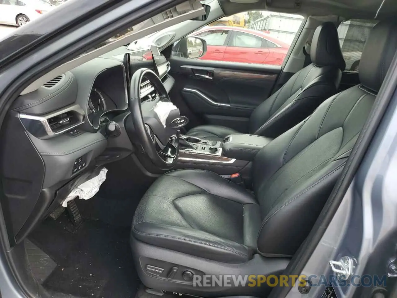 7 Photograph of a damaged car 5TDDZRBH8NS183652 TOYOTA HIGHLANDER 2022