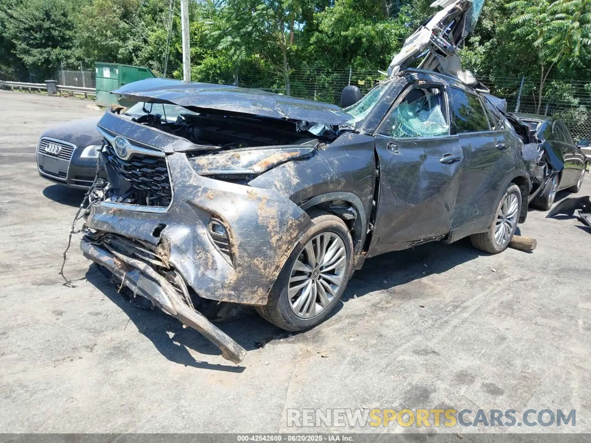 2 Photograph of a damaged car 5TDEBRCH0NS090356 TOYOTA HIGHLANDER 2022