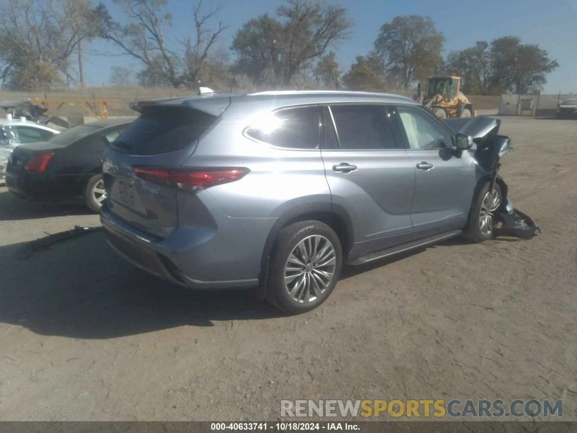 4 Photograph of a damaged car 5TDEBRCH6NS089695 TOYOTA HIGHLANDER 2022