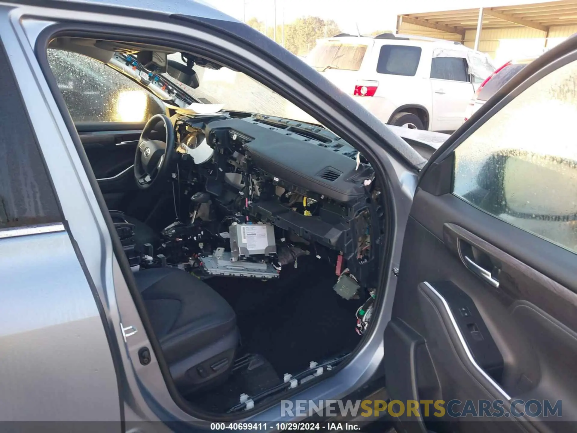 5 Photograph of a damaged car 5TDFZRAHXNS091162 TOYOTA HIGHLANDER 2022