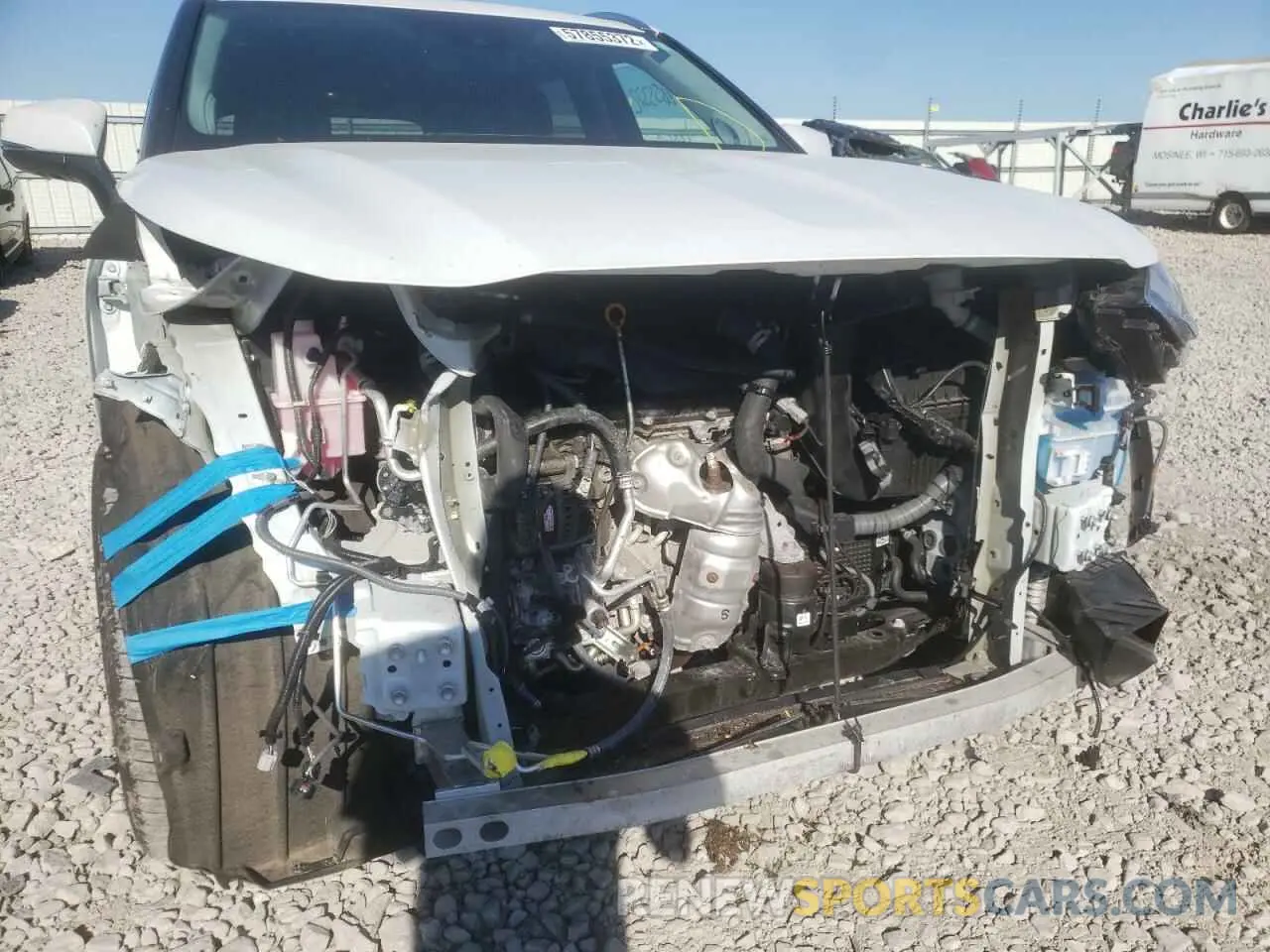 9 Photograph of a damaged car 5TDFZRBH0NS177191 TOYOTA HIGHLANDER 2022