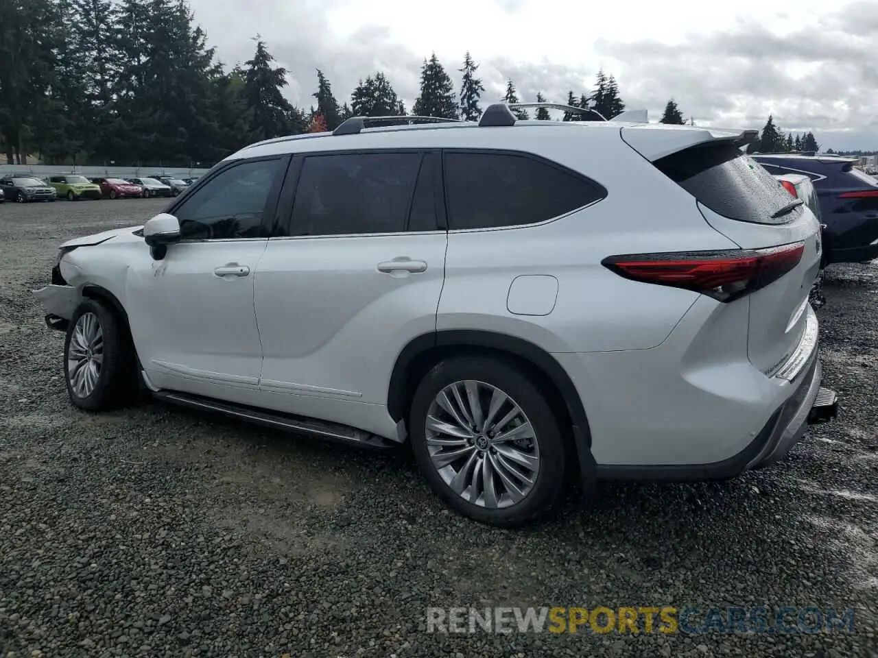 2 Photograph of a damaged car 5TDFZRBH3NS235519 TOYOTA HIGHLANDER 2022