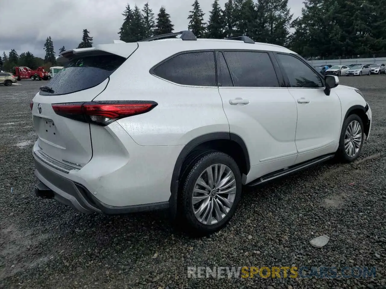 3 Photograph of a damaged car 5TDFZRBH3NS235519 TOYOTA HIGHLANDER 2022