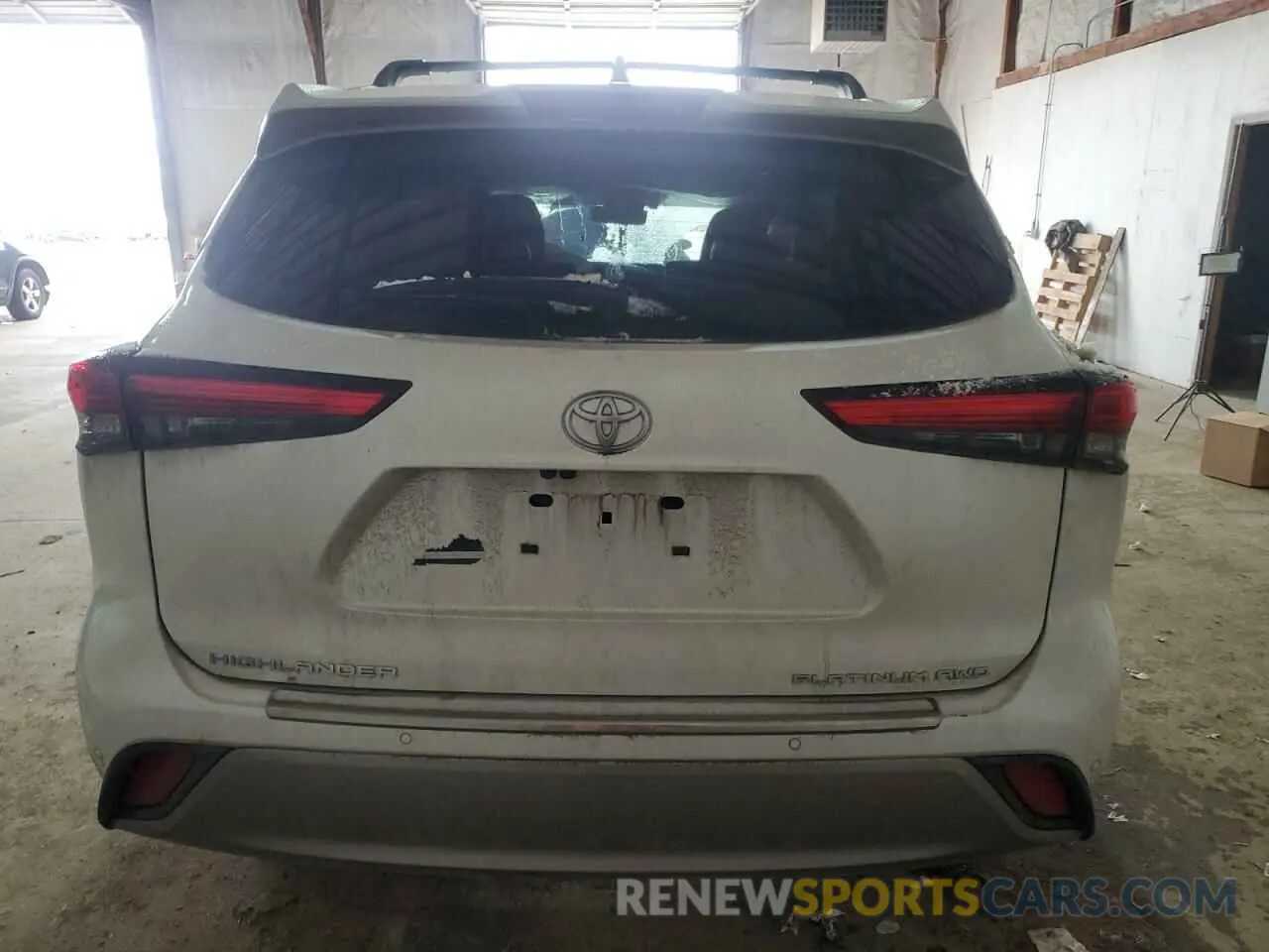 6 Photograph of a damaged car 5TDFZRBH5NS161441 TOYOTA HIGHLANDER 2022