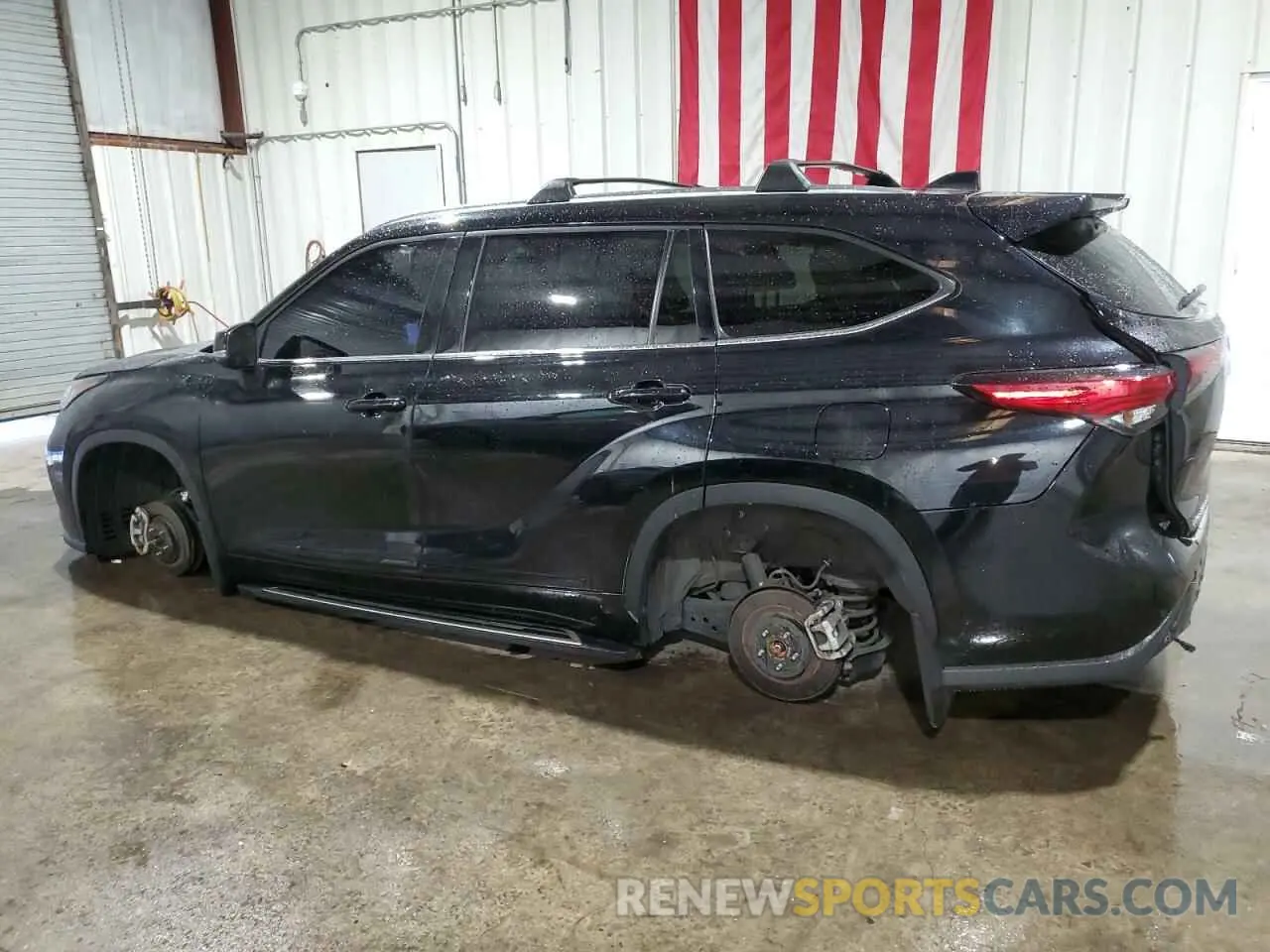 2 Photograph of a damaged car 5TDFZRBH6NS228631 TOYOTA HIGHLANDER 2022