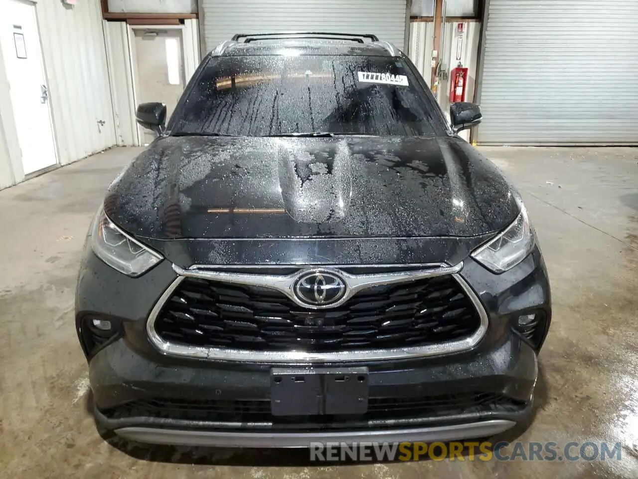 5 Photograph of a damaged car 5TDFZRBH6NS228631 TOYOTA HIGHLANDER 2022