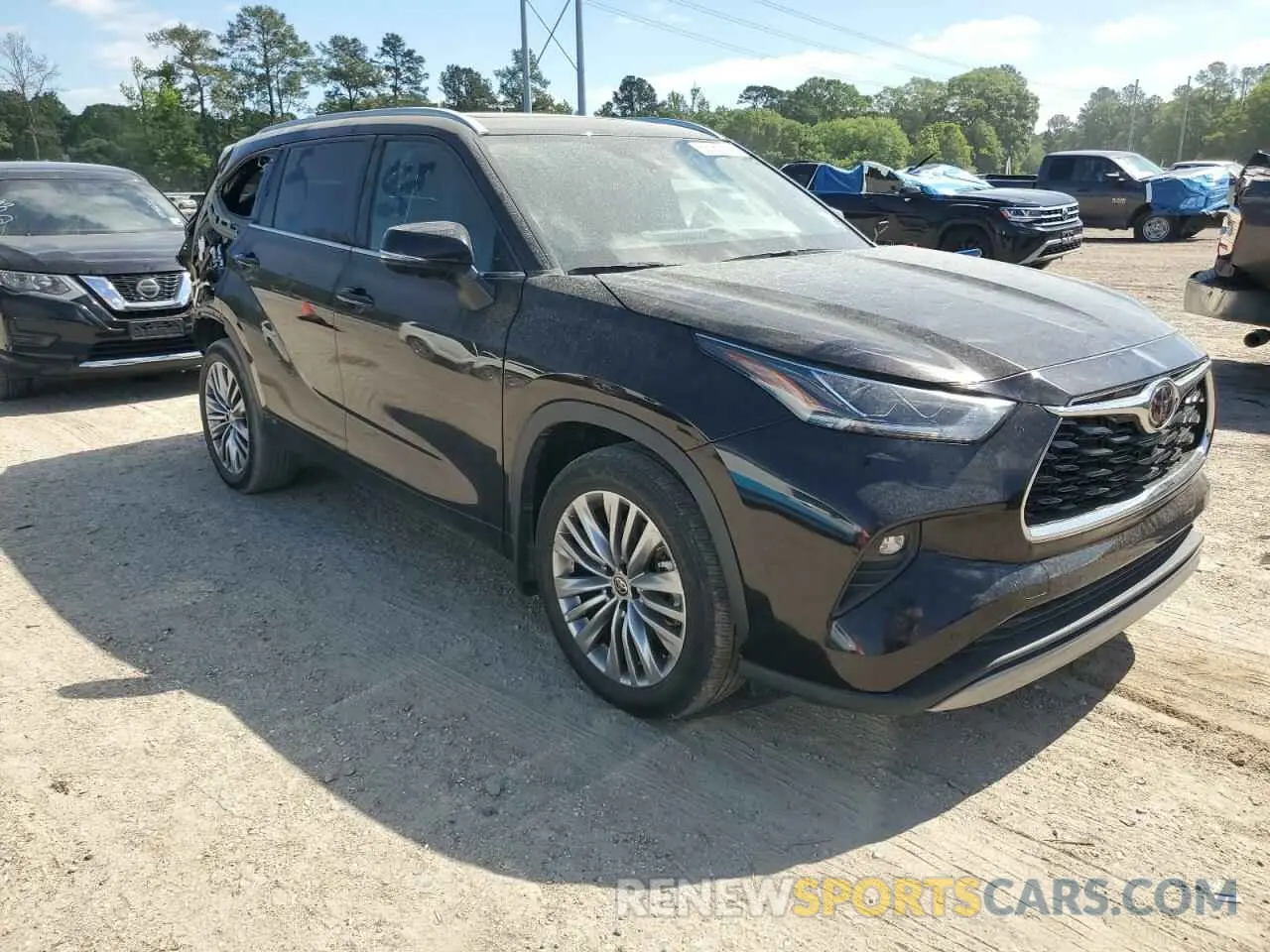 4 Photograph of a damaged car 5TDFZRBH8NS183062 TOYOTA HIGHLANDER 2022