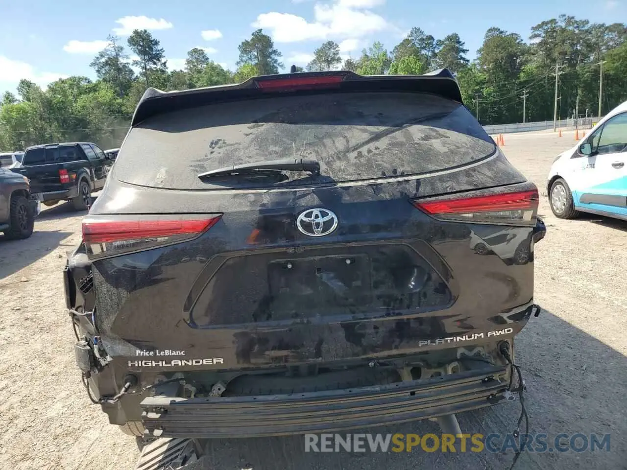 6 Photograph of a damaged car 5TDFZRBH8NS183062 TOYOTA HIGHLANDER 2022