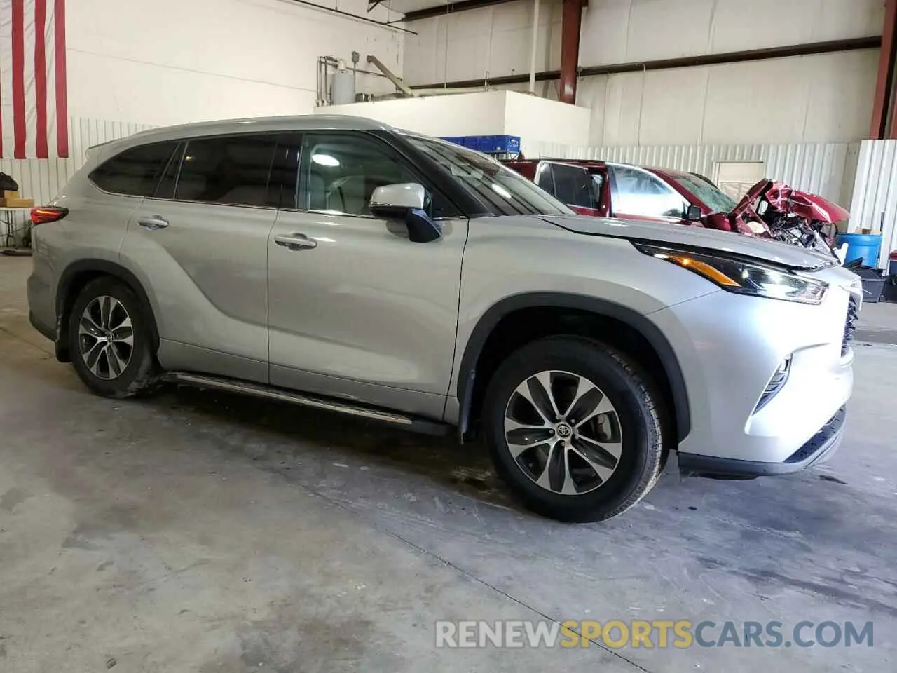4 Photograph of a damaged car 5TDGARAH1NS012960 TOYOTA HIGHLANDER 2022