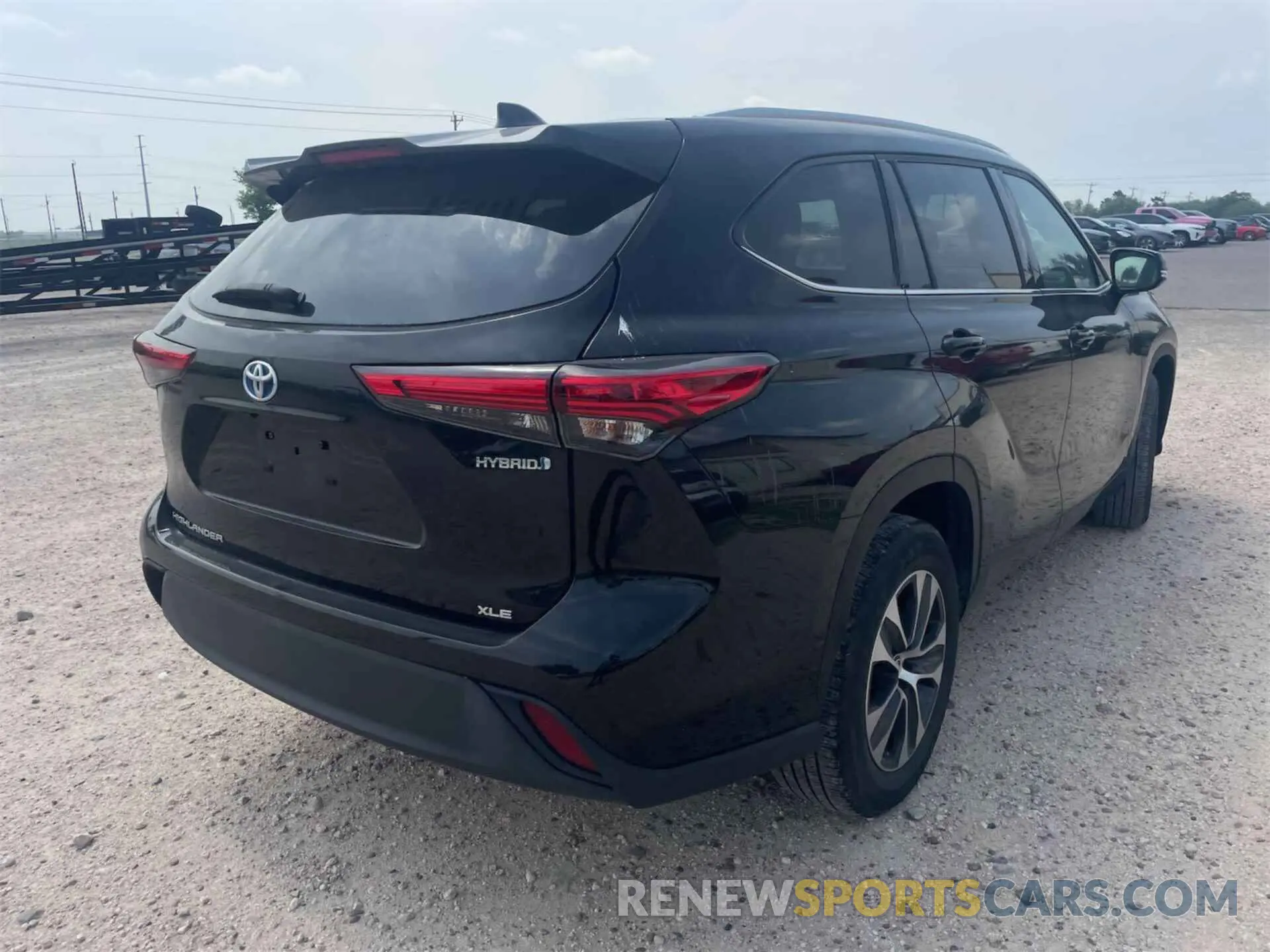 11 Photograph of a damaged car 5TDGARAH3NS512134 TOYOTA HIGHLANDER 2022