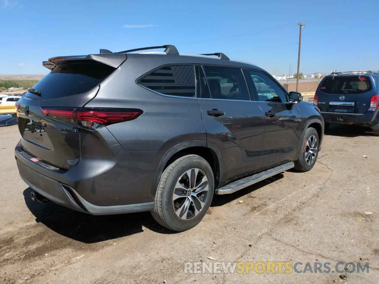 3 Photograph of a damaged car 5TDGARAH7NS512329 TOYOTA HIGHLANDER 2022
