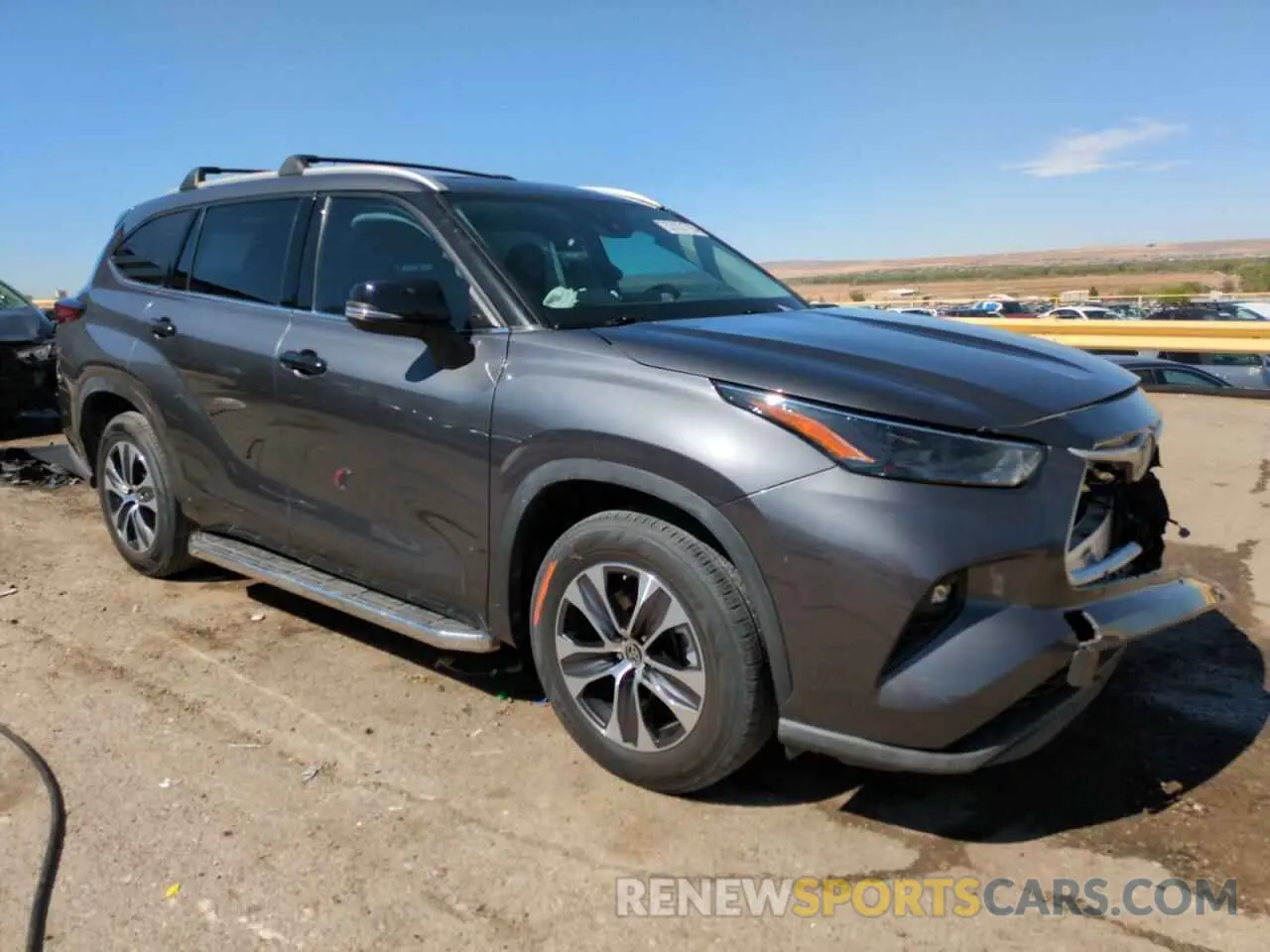 4 Photograph of a damaged car 5TDGARAH7NS512329 TOYOTA HIGHLANDER 2022