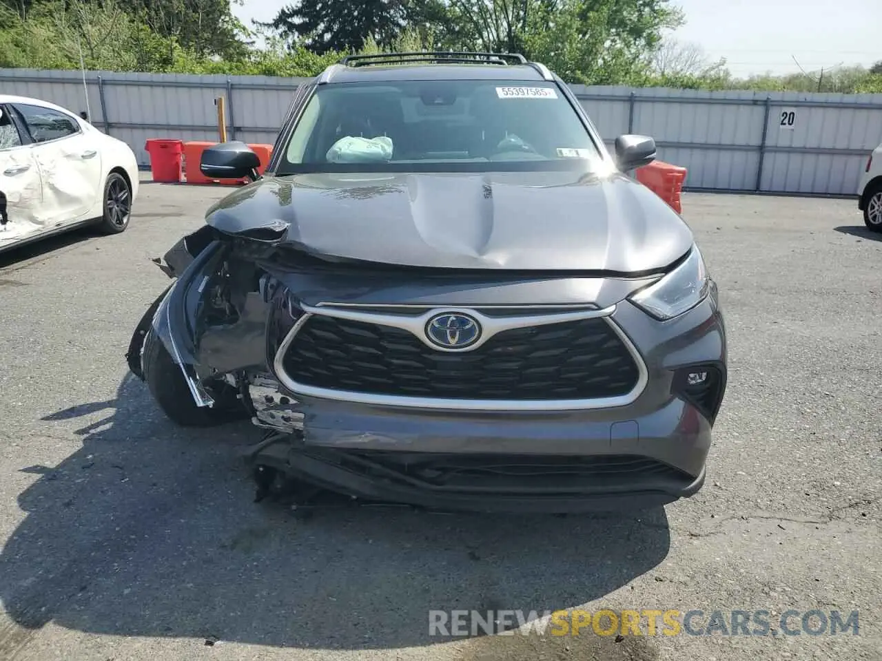 5 Photograph of a damaged car 5TDGBRCH0NS547806 TOYOTA HIGHLANDER 2022