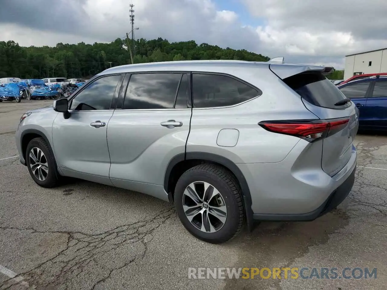 2 Photograph of a damaged car 5TDGBRCH2NS560749 TOYOTA HIGHLANDER 2022