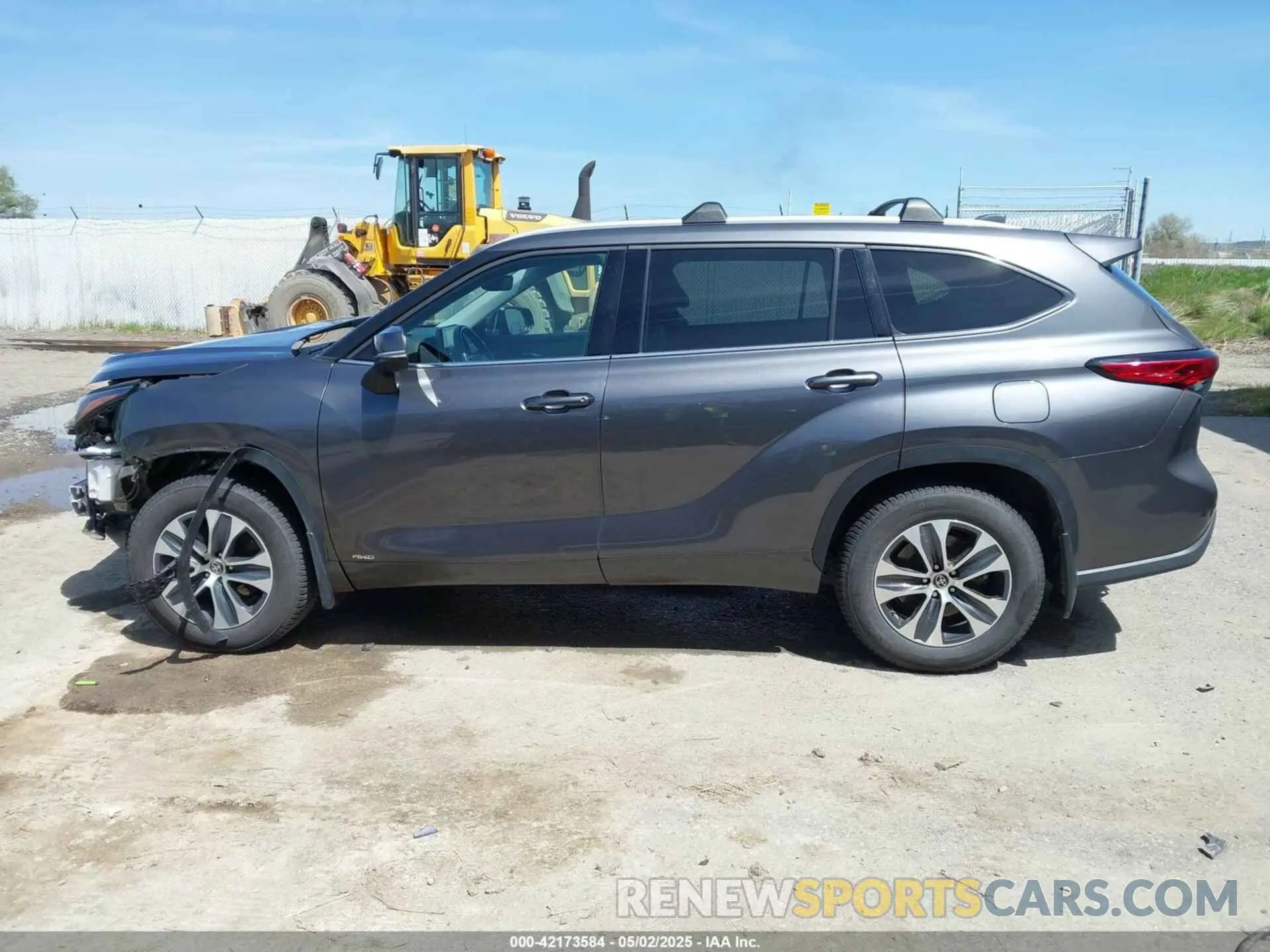 14 Photograph of a damaged car 5TDGBRCH4NS545203 TOYOTA HIGHLANDER 2022