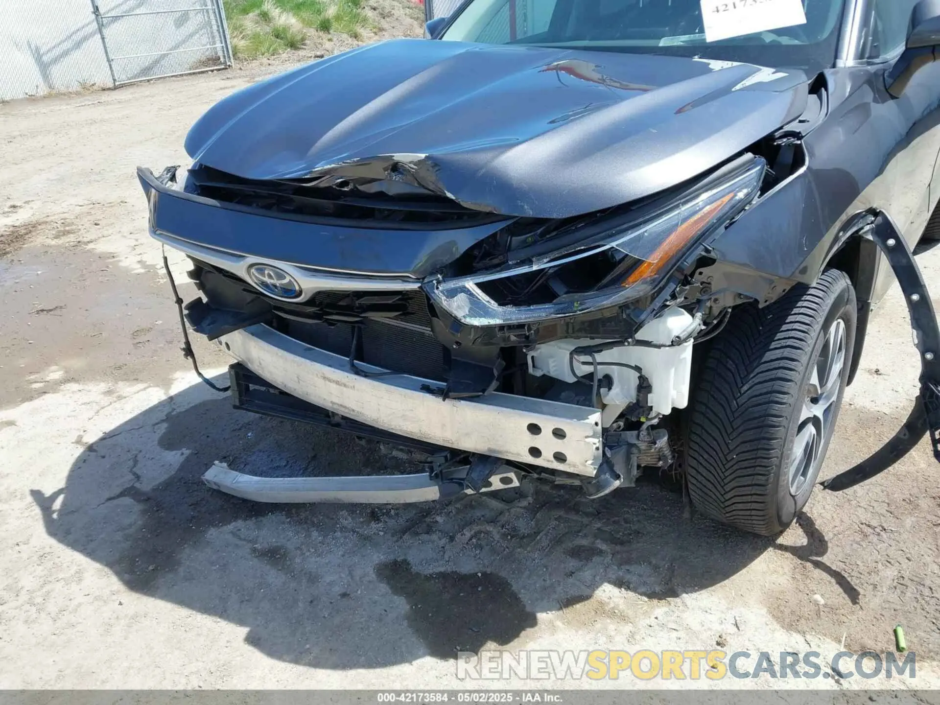 6 Photograph of a damaged car 5TDGBRCH4NS545203 TOYOTA HIGHLANDER 2022