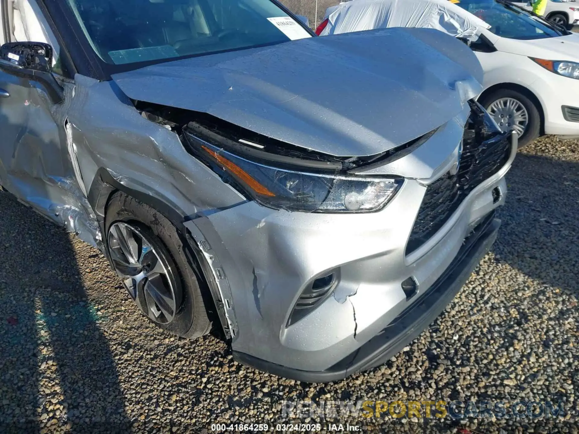 18 Photograph of a damaged car 5TDGBRCH4NS561319 TOYOTA HIGHLANDER 2022