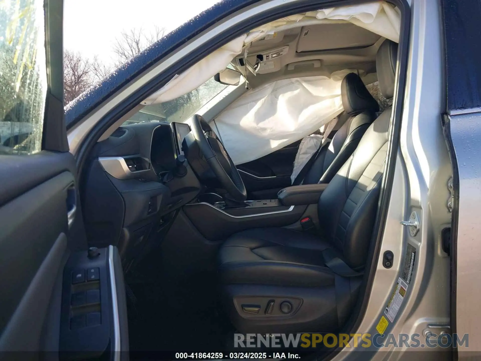 5 Photograph of a damaged car 5TDGBRCH4NS561319 TOYOTA HIGHLANDER 2022