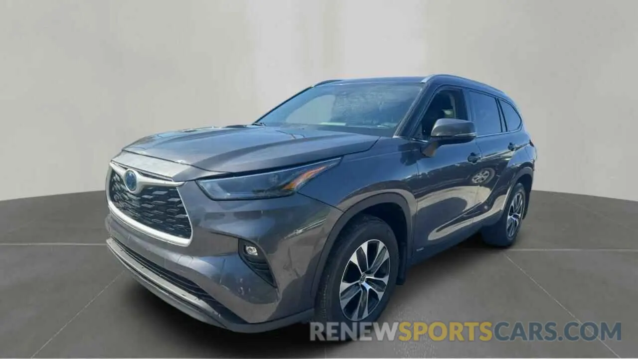2 Photograph of a damaged car 5TDGBRCH6NS545588 TOYOTA HIGHLANDER 2022