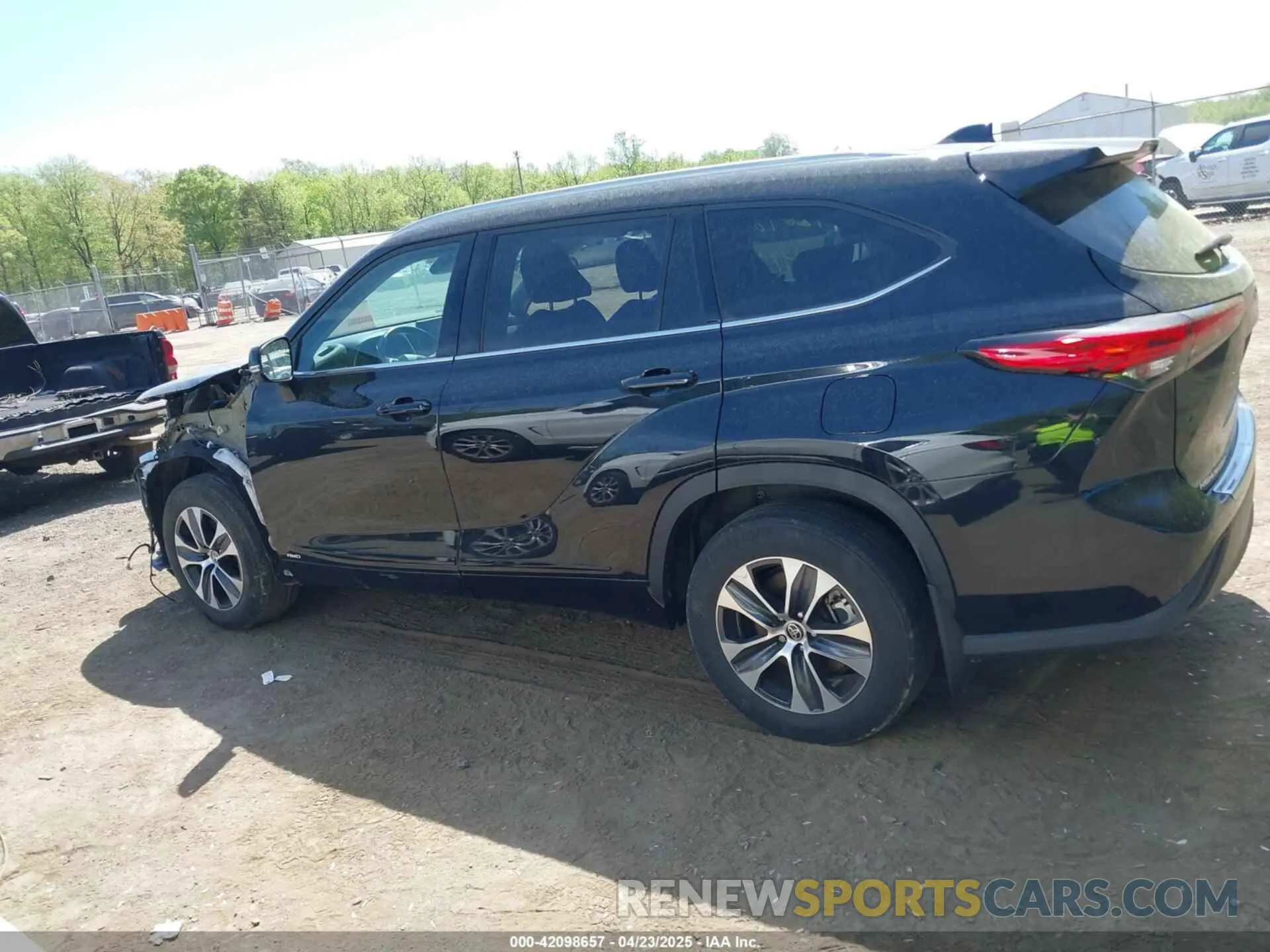 14 Фотография поврежденного автомобиля 5TDGBRCHXNS545867 TOYOTA HIGHLANDER 2022