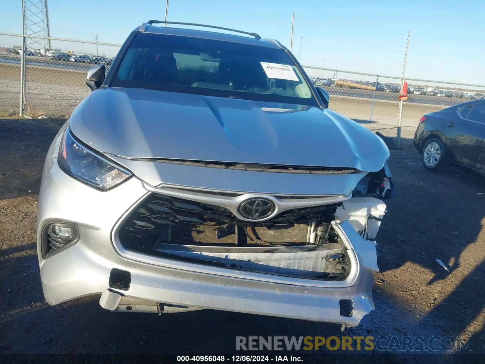 6 Photograph of a damaged car 5TDGZRAH1NS095945 TOYOTA HIGHLANDER 2022