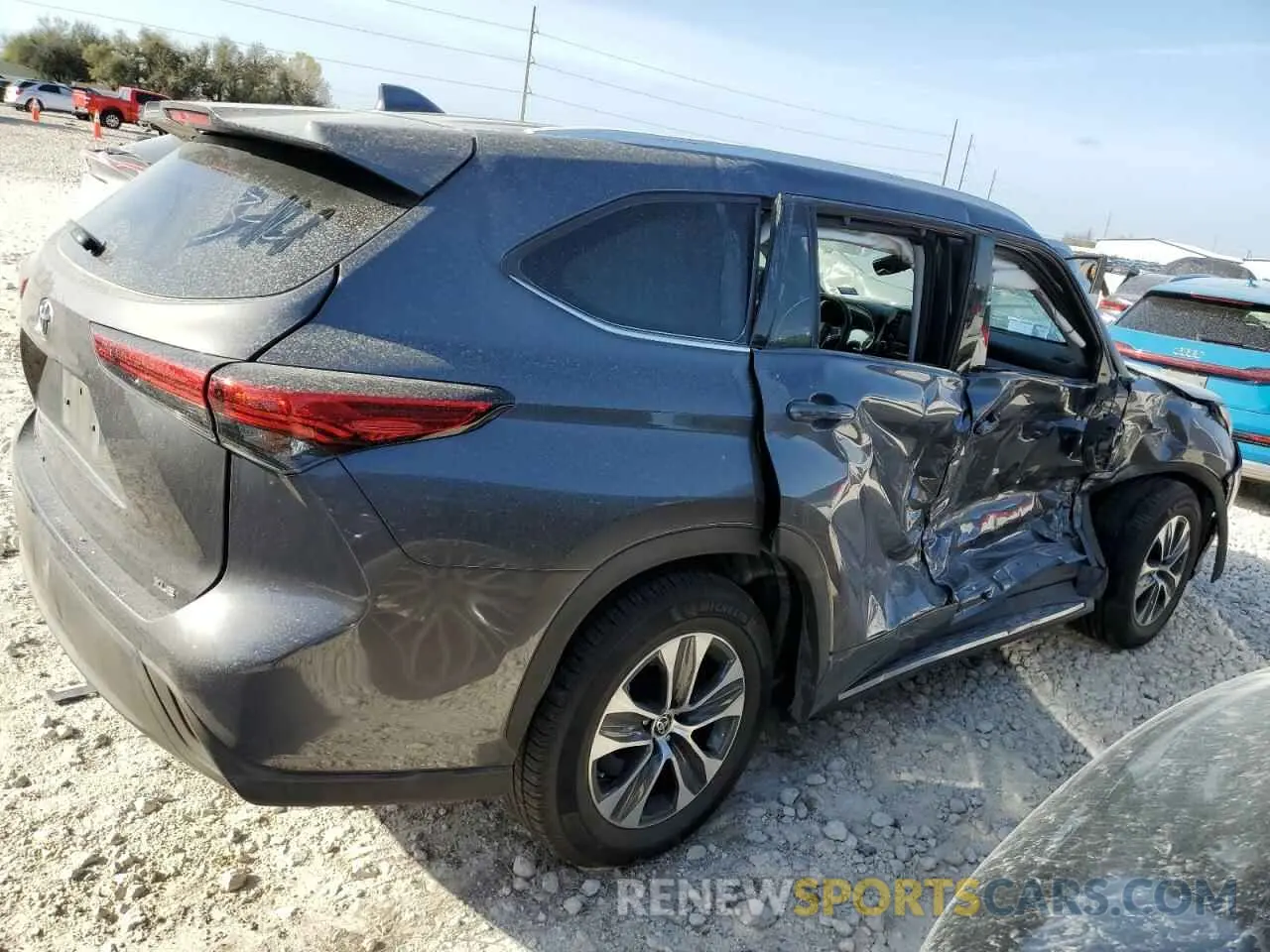 3 Photograph of a damaged car 5TDGZRAH2NS546672 TOYOTA HIGHLANDER 2022