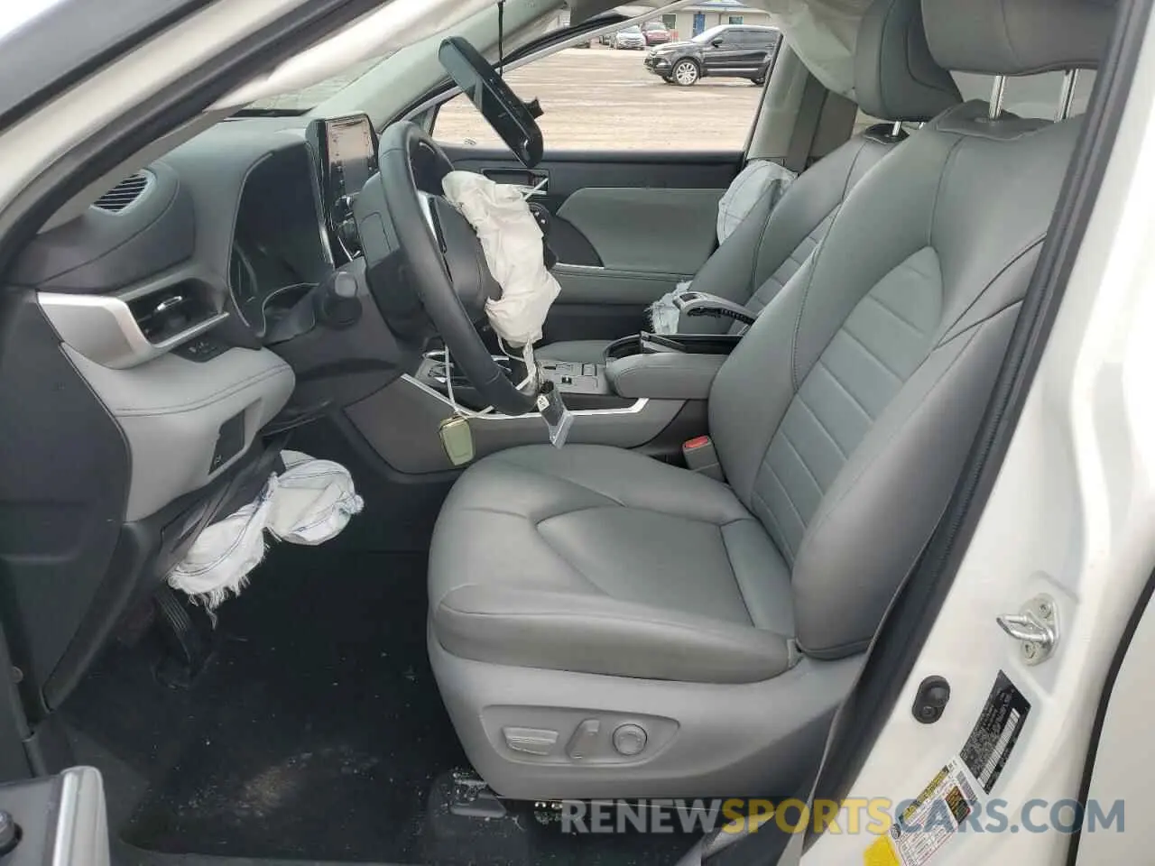 7 Photograph of a damaged car 5TDGZRAH2NS559843 TOYOTA HIGHLANDER 2022
