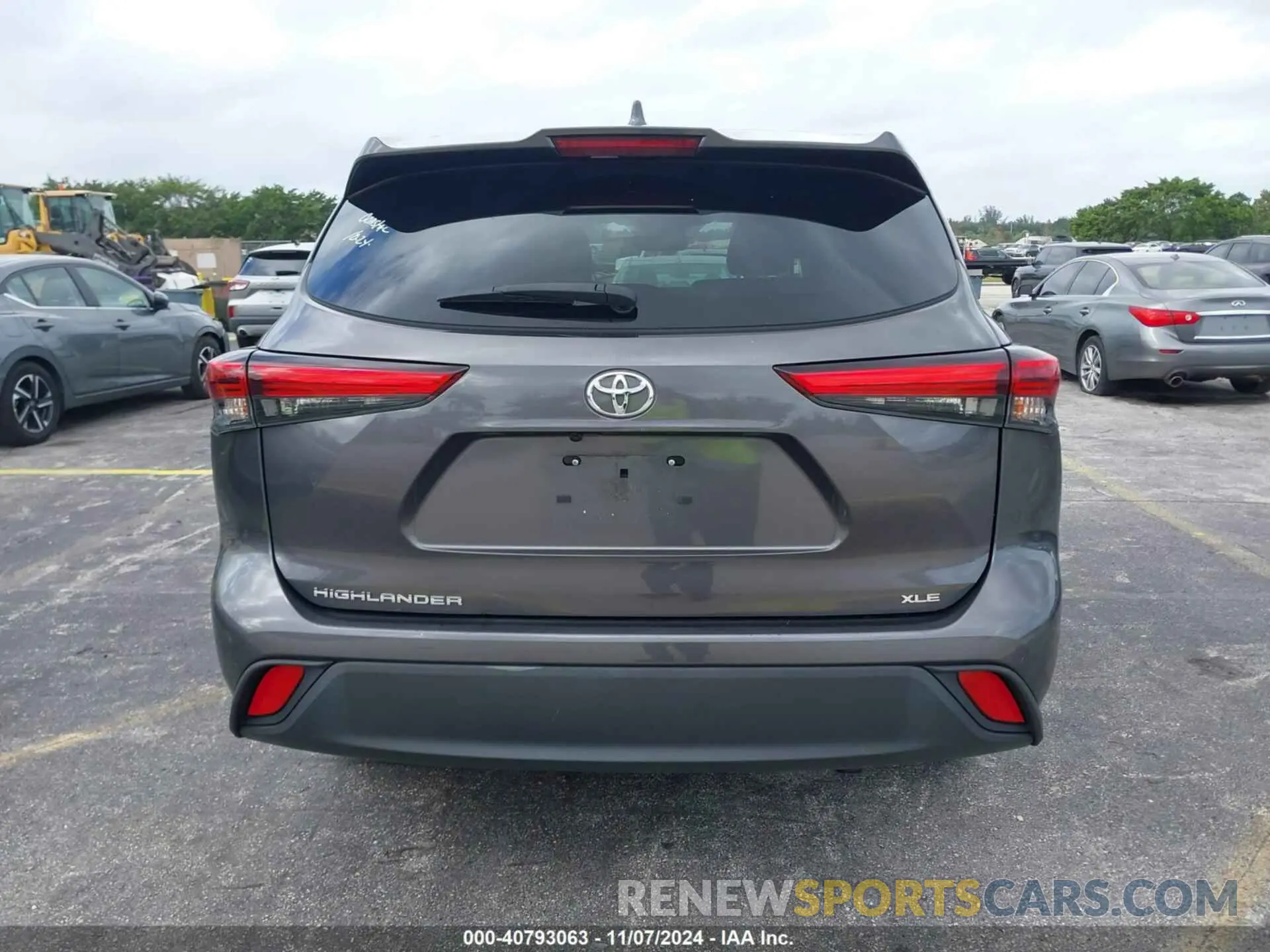 16 Photograph of a damaged car 5TDGZRAH3NS543960 TOYOTA HIGHLANDER 2022