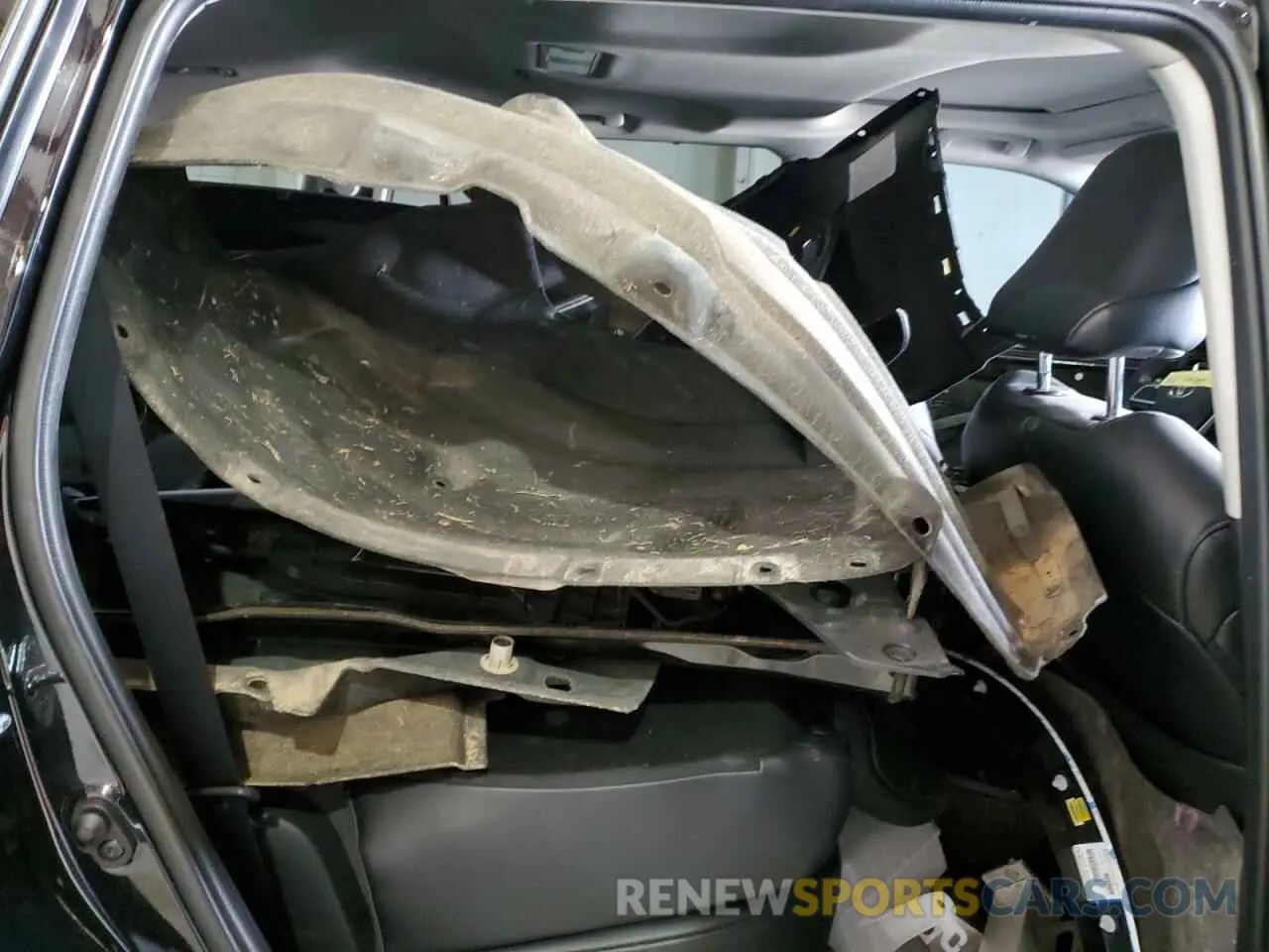 11 Photograph of a damaged car 5TDGZRAH4NS544051 TOYOTA HIGHLANDER 2022