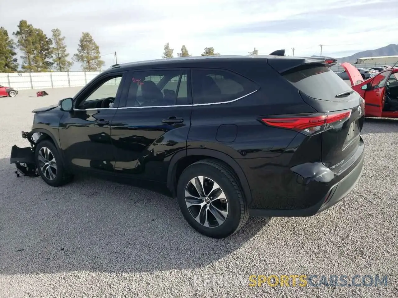2 Photograph of a damaged car 5TDGZRAH6NS551955 TOYOTA HIGHLANDER 2022