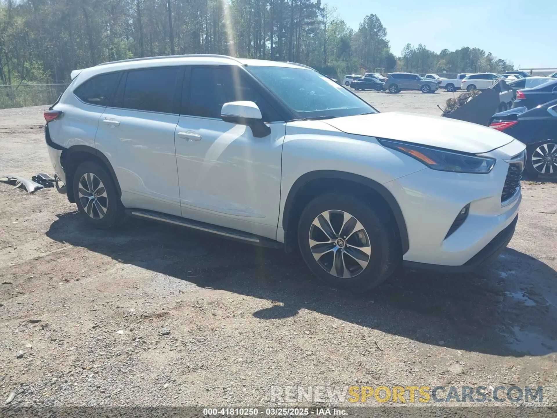 1 Photograph of a damaged car 5TDGZRAH7NS559885 TOYOTA HIGHLANDER 2022