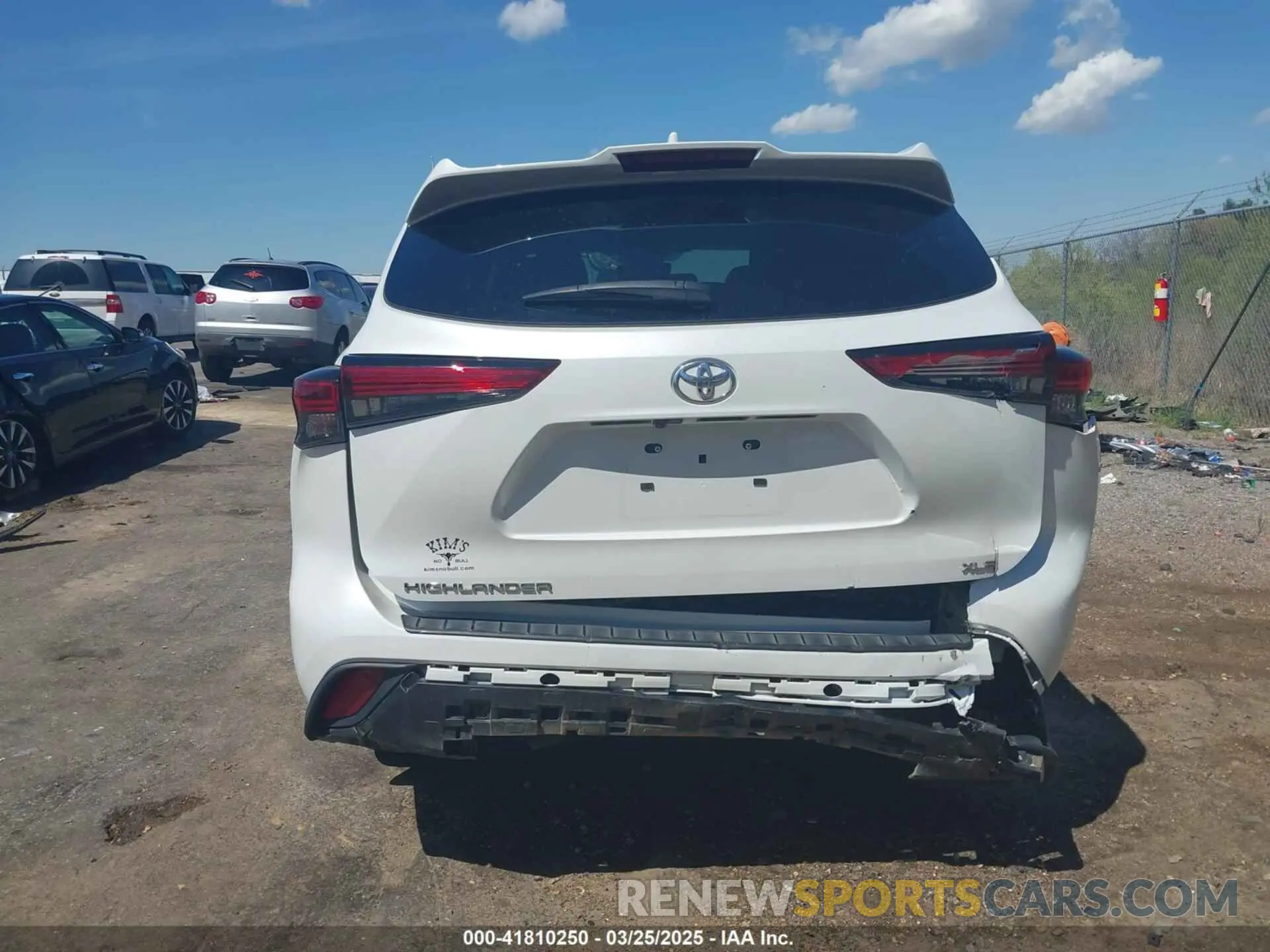 6 Photograph of a damaged car 5TDGZRAH7NS559885 TOYOTA HIGHLANDER 2022