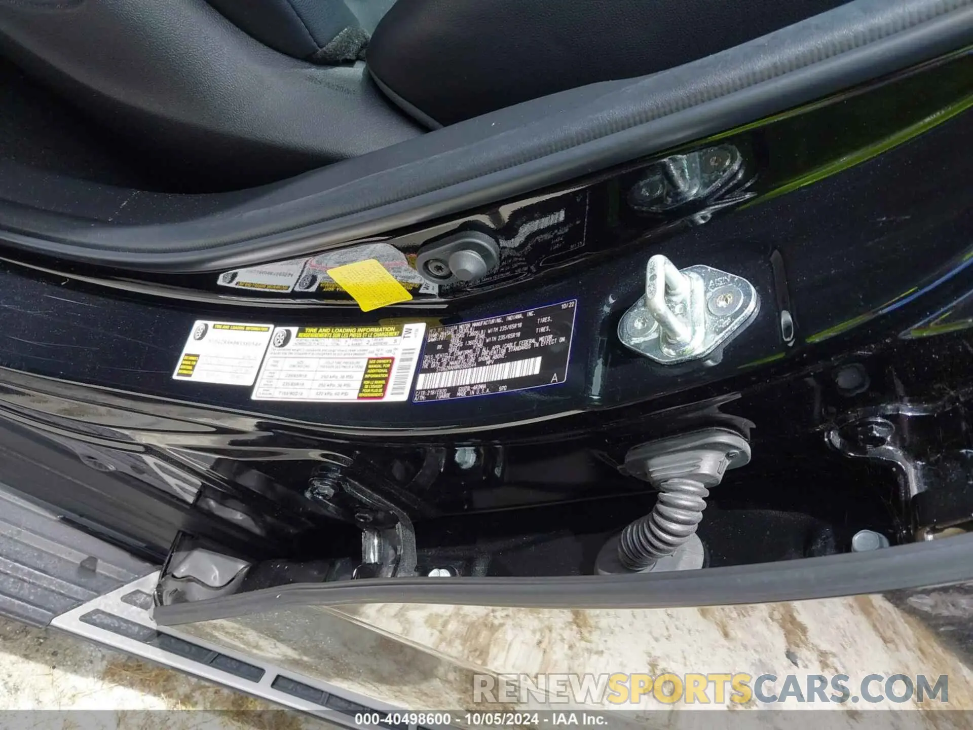 9 Photograph of a damaged car 5TDGZRAH8NS560544 TOYOTA HIGHLANDER 2022