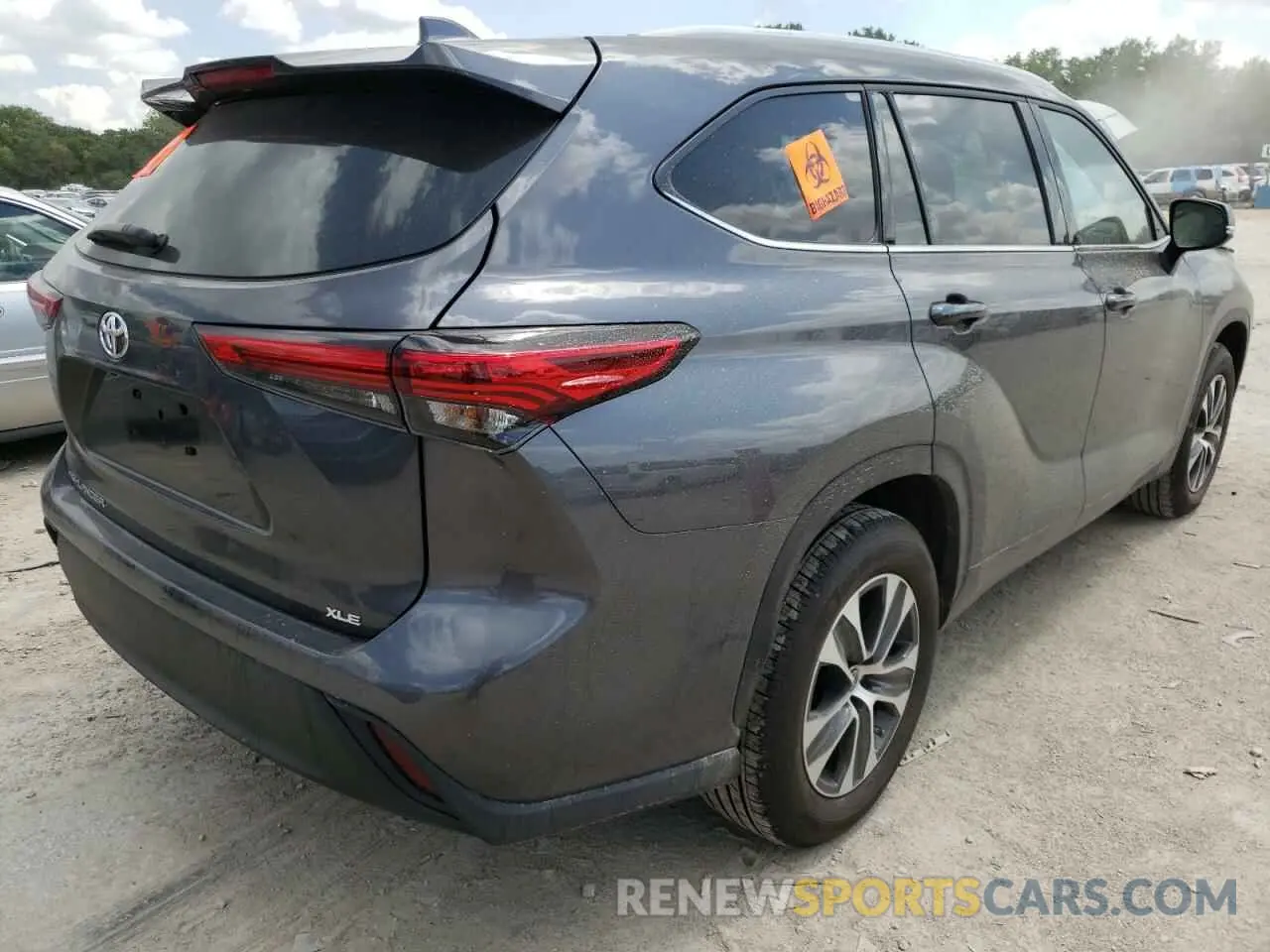 4 Photograph of a damaged car 5TDGZRAH9NS115715 TOYOTA HIGHLANDER 2022