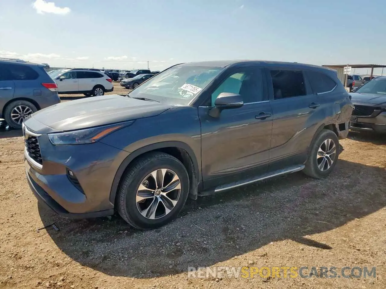 1 Photograph of a damaged car 5TDGZRAH9NS557569 TOYOTA HIGHLANDER 2022