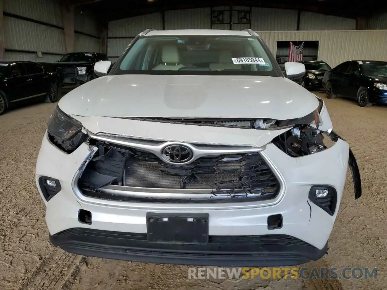 5 Photograph of a damaged car 5TDGZRAHXNS093756 TOYOTA HIGHLANDER 2022