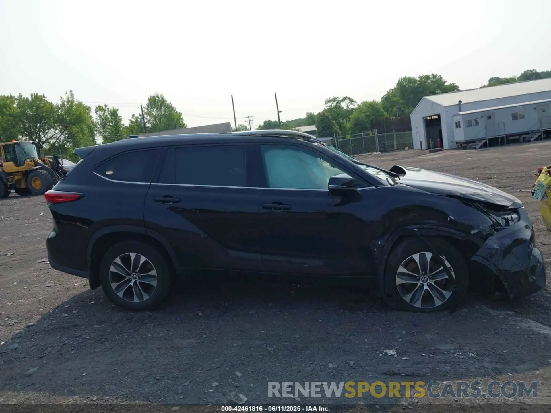 12 Photograph of a damaged car 5TDGZRBH0NS218066 TOYOTA HIGHLANDER 2022
