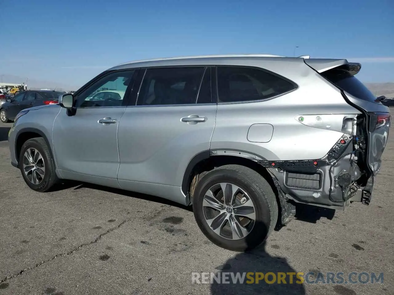 2 Фотография поврежденного автомобиля 5TDGZRBH0NS242383 TOYOTA HIGHLANDER 2022