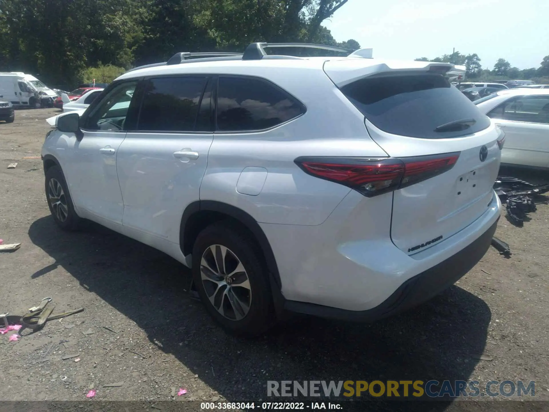 3 Photograph of a damaged car 5TDGZRBH0NS579099 TOYOTA HIGHLANDER 2022