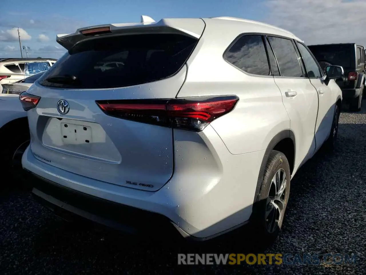 3 Фотография поврежденного автомобиля 5TDGZRBH1NS218688 TOYOTA HIGHLANDER 2022