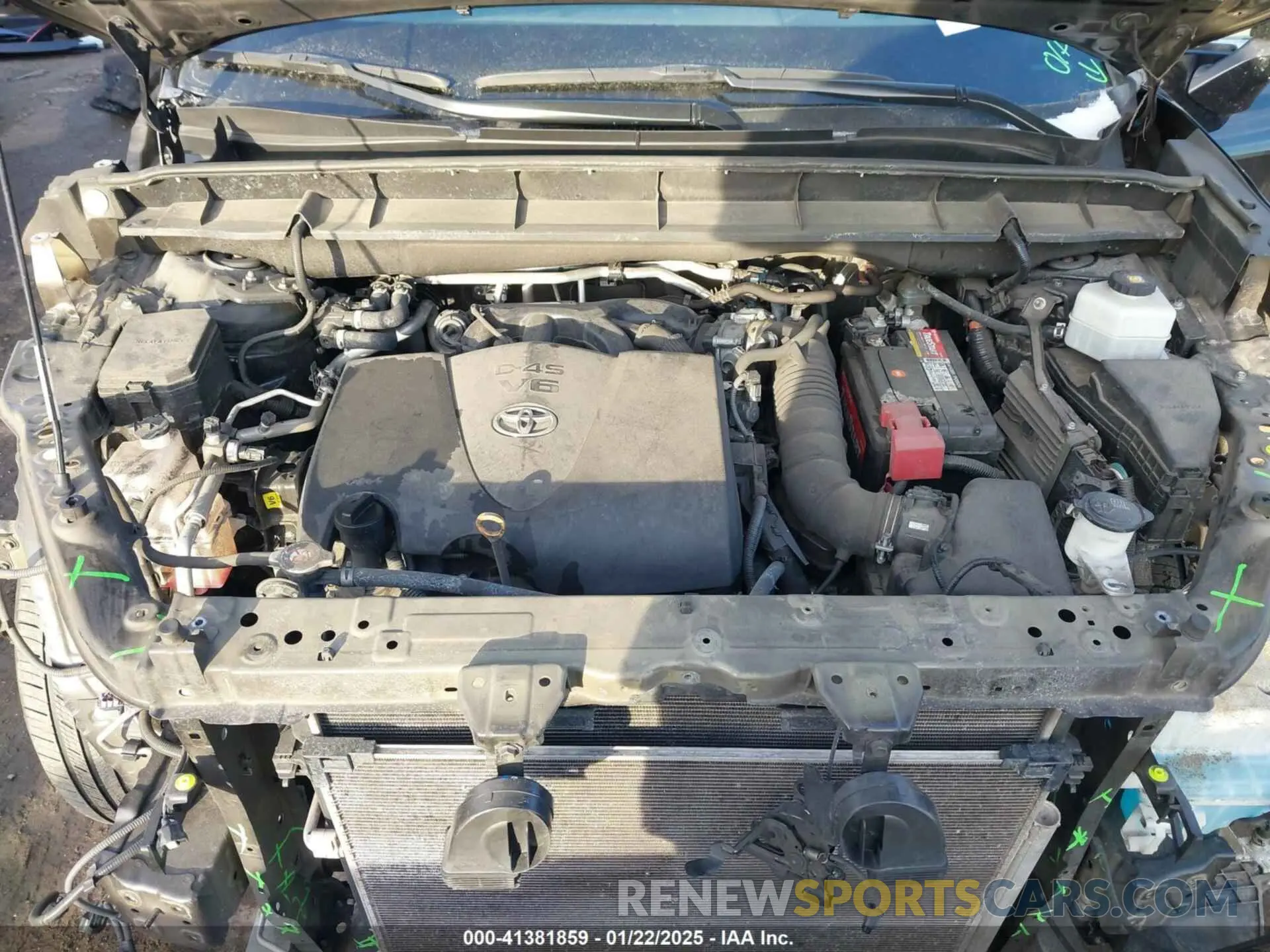 10 Photograph of a damaged car 5TDGZRBH1NS586403 TOYOTA HIGHLANDER 2022