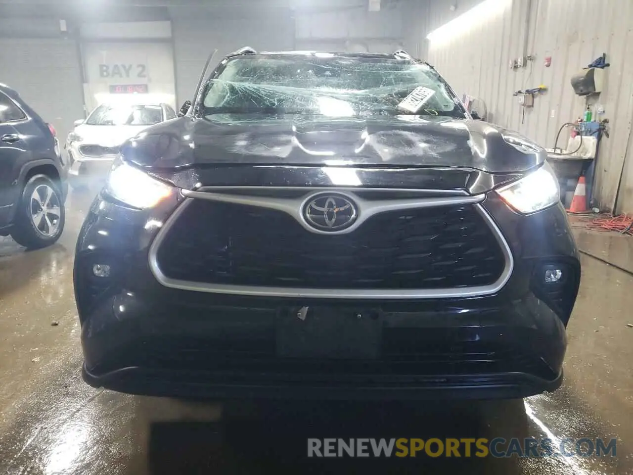 5 Photograph of a damaged car 5TDGZRBH4NS195102 TOYOTA HIGHLANDER 2022