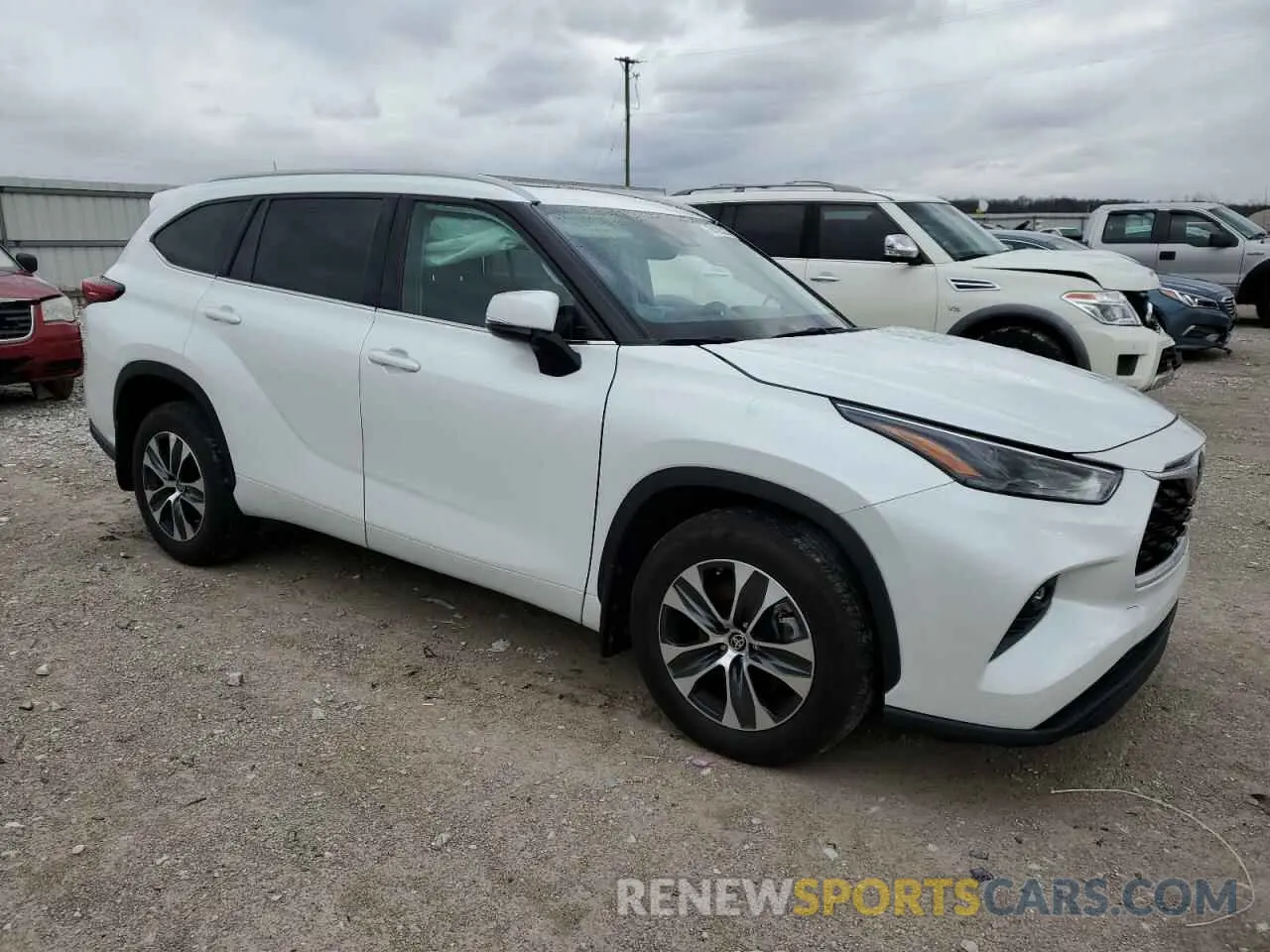 4 Photograph of a damaged car 5TDGZRBH4NS237798 TOYOTA HIGHLANDER 2022