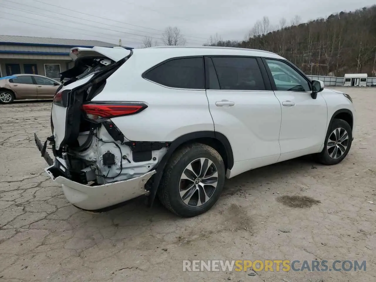 3 Photograph of a damaged car 5TDGZRBH4NS576979 TOYOTA HIGHLANDER 2022