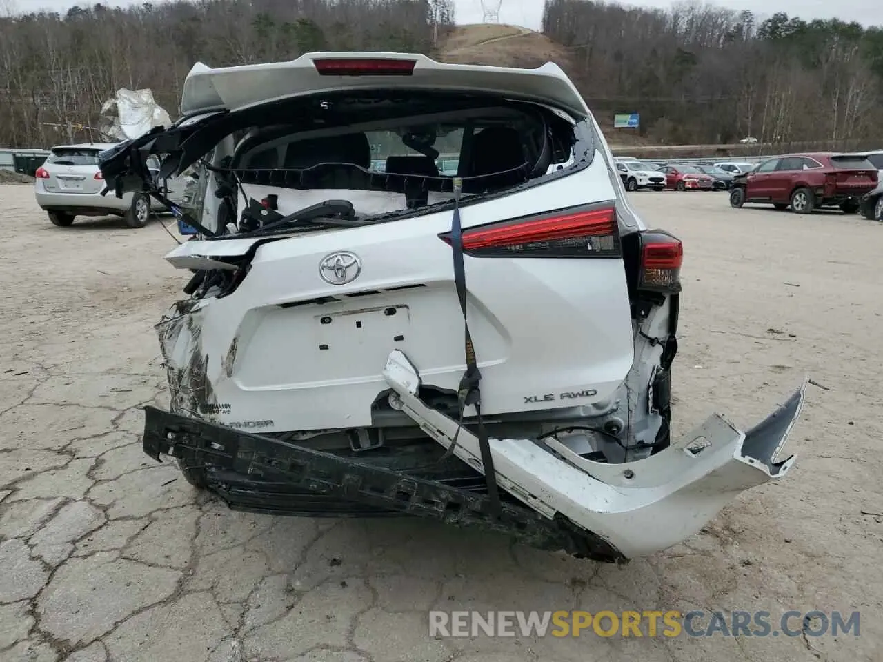 6 Photograph of a damaged car 5TDGZRBH4NS576979 TOYOTA HIGHLANDER 2022