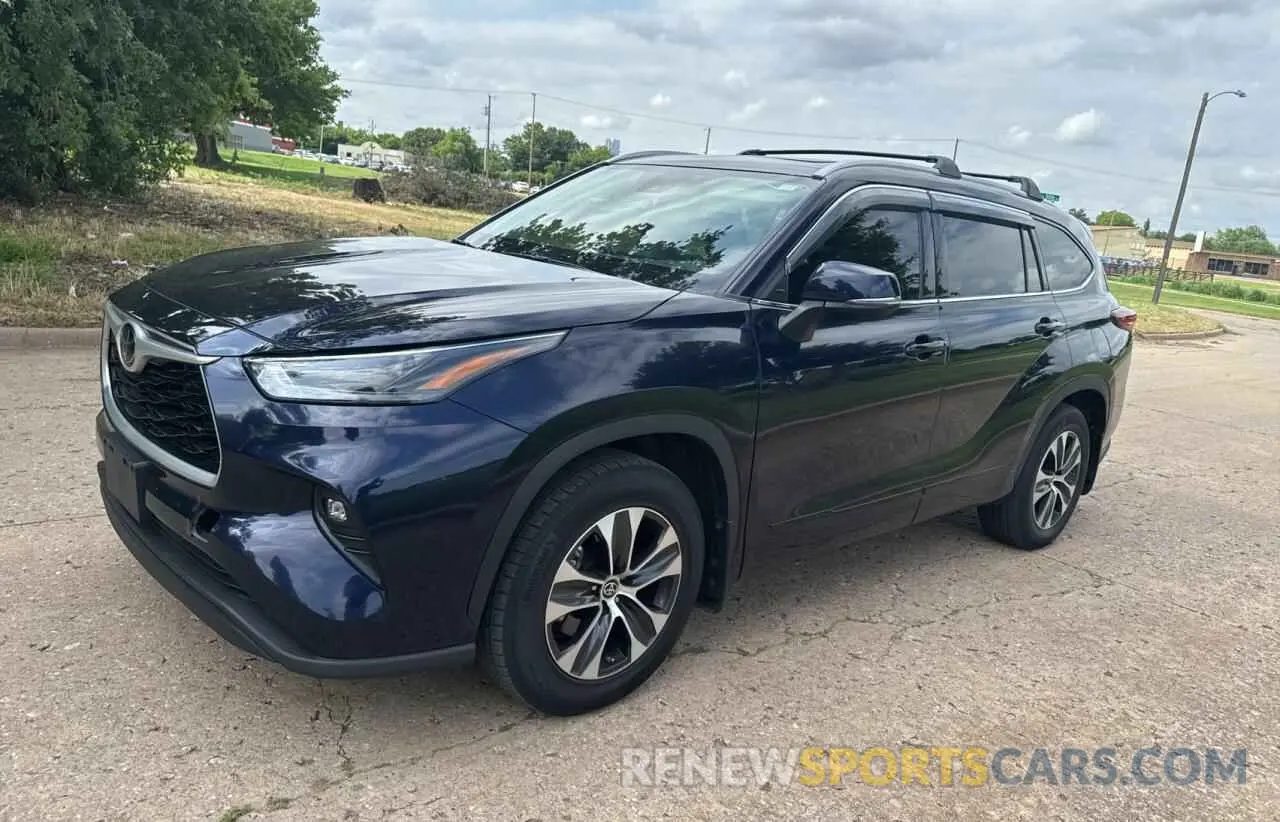 2 Photograph of a damaged car 5TDGZRBH5NS179023 TOYOTA HIGHLANDER 2022