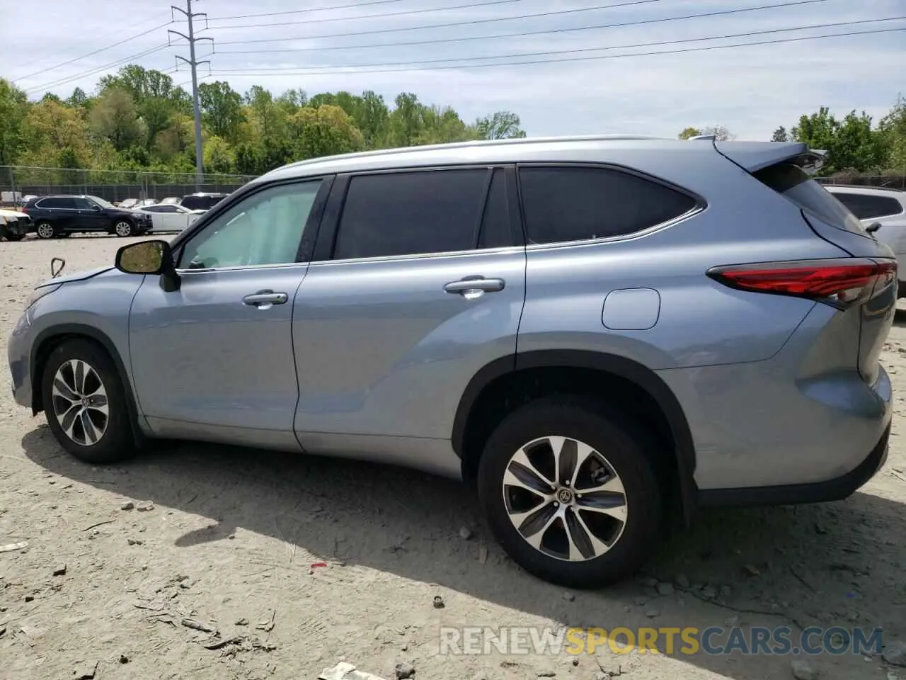 2 Photograph of a damaged car 5TDGZRBH5NS245733 TOYOTA HIGHLANDER 2022