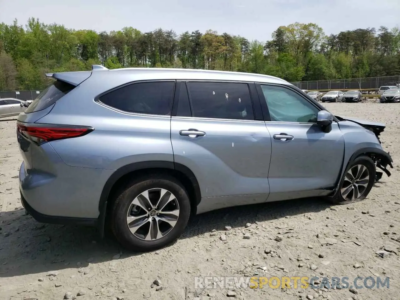 3 Photograph of a damaged car 5TDGZRBH5NS245733 TOYOTA HIGHLANDER 2022