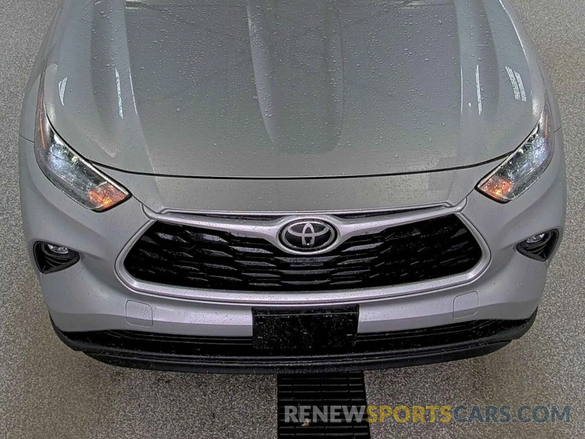 24 Photograph of a damaged car 5TDGZRBH6NS162909 TOYOTA HIGHLANDER 2022